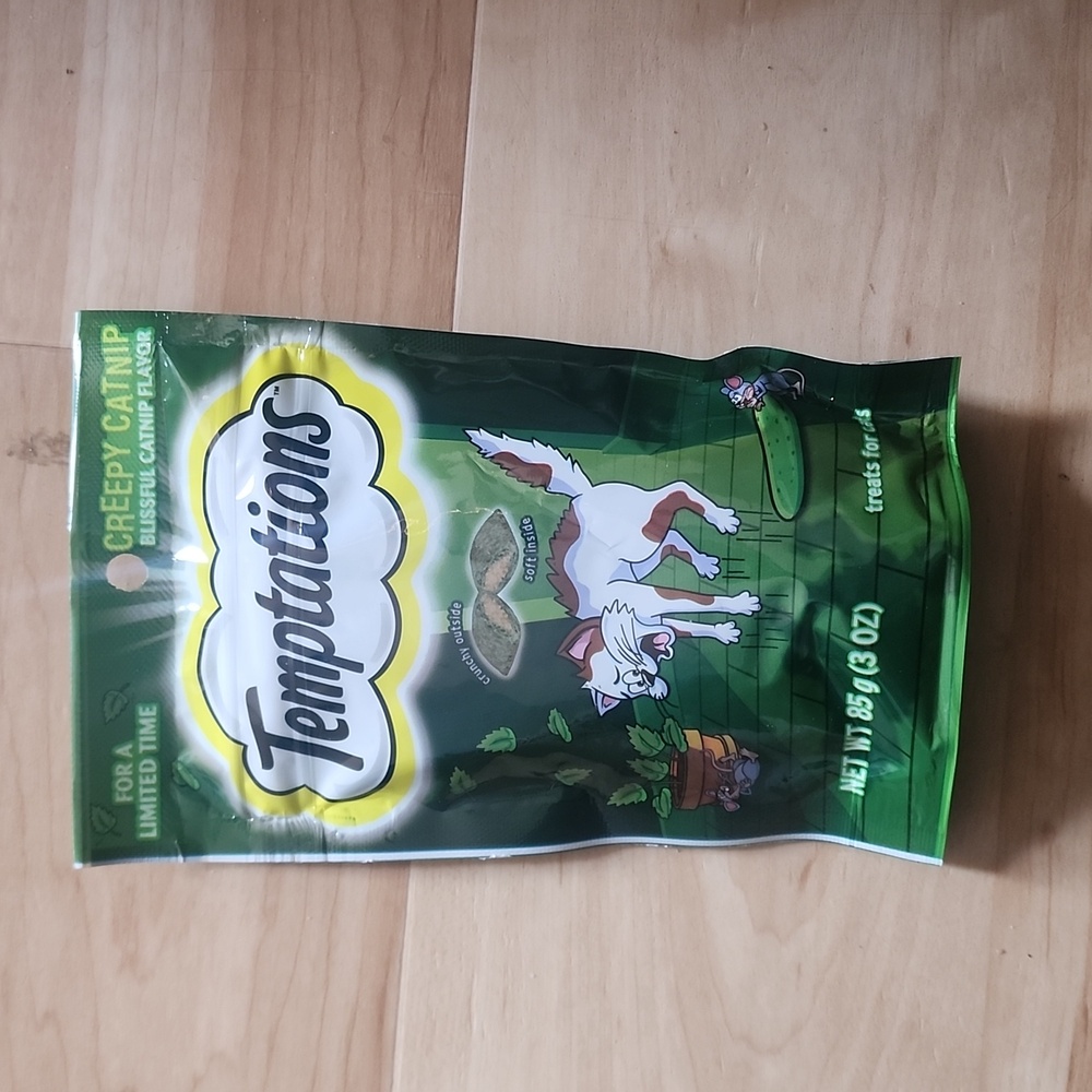 Creepy Catnip Temptations Cat Treat Blissful Catnip Flavor 3oz  2pc Exp 9/25